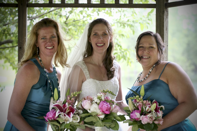 Betsy and her bridesmaids before the ceremony